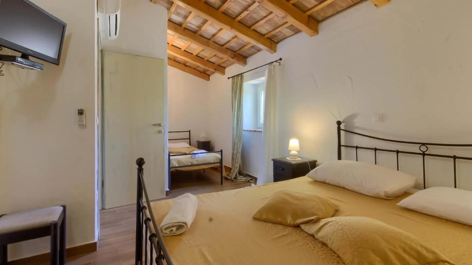 Ferienhaus Mit Privatpool Fuer 8 Personen Ca 123 Qm In Dracevac, Istrien Istrische Riviera Poreč 0*,  Chorwacja